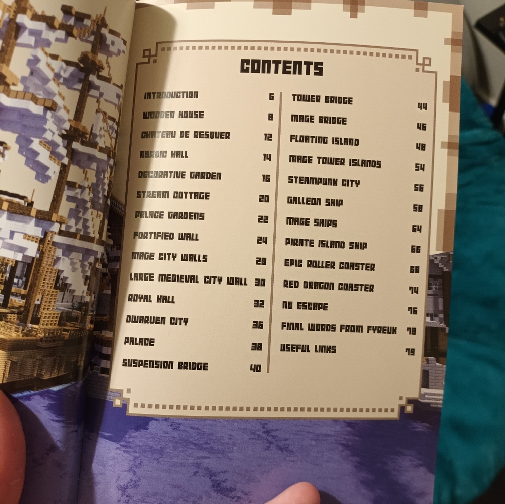 Minecraft Construction Handbook - Picture 4 of 4